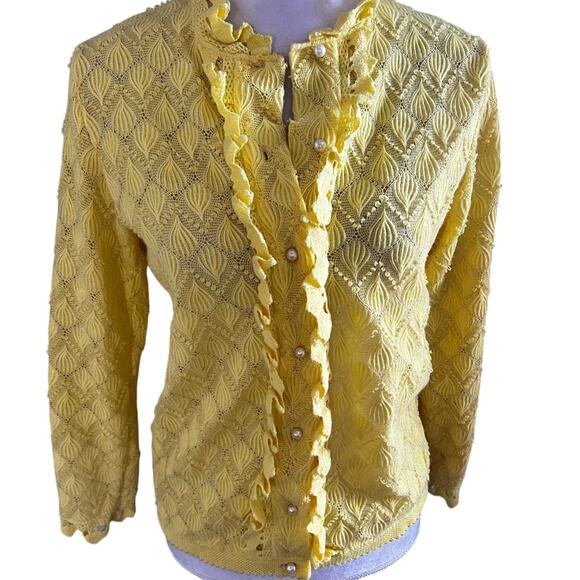 Vtg 60s pointelle scallop ruffle cardigan sweater small butter yellow - Picture 11 of 11